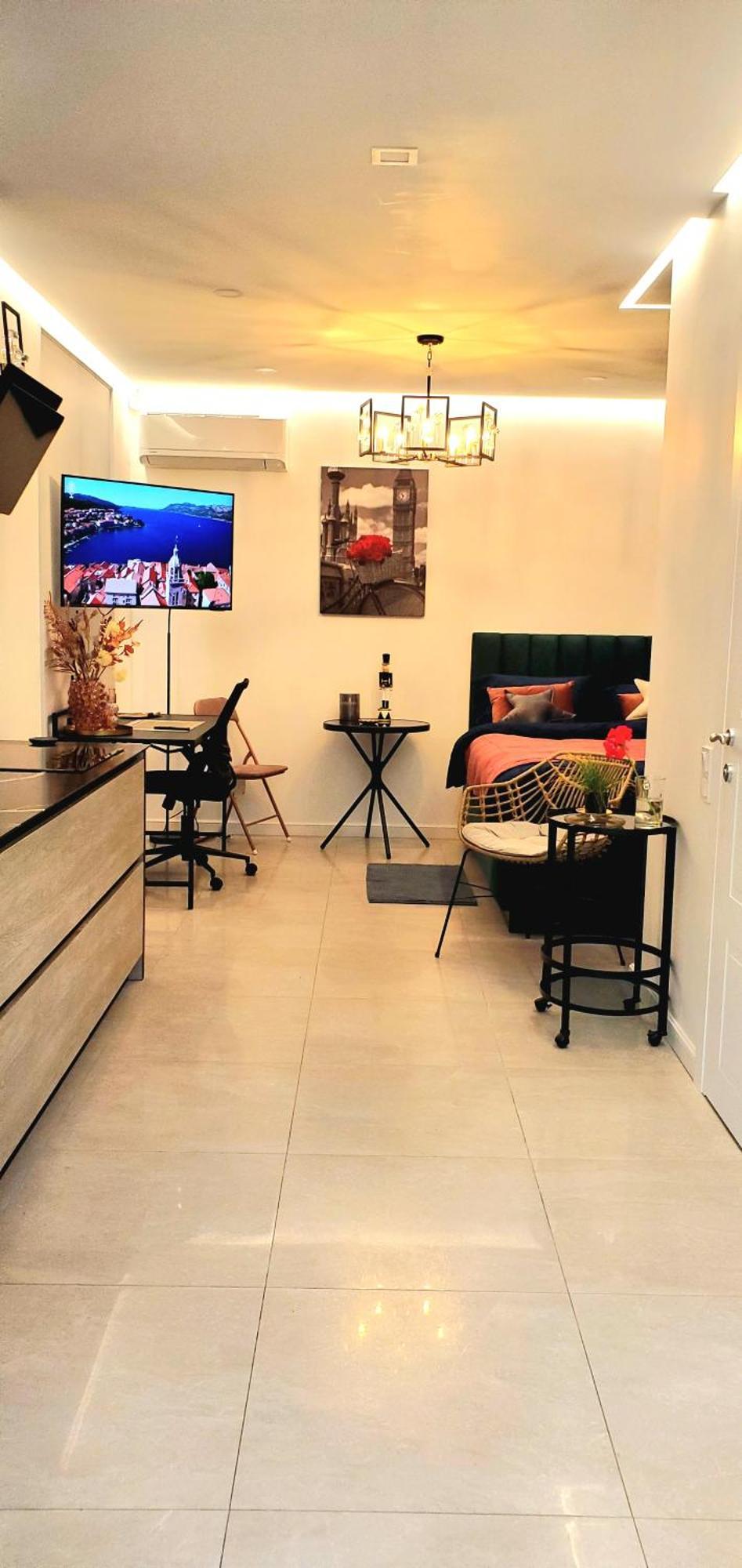 Apart-Terrace On Baker Street ลวีฟ ภายนอก รูปภาพ