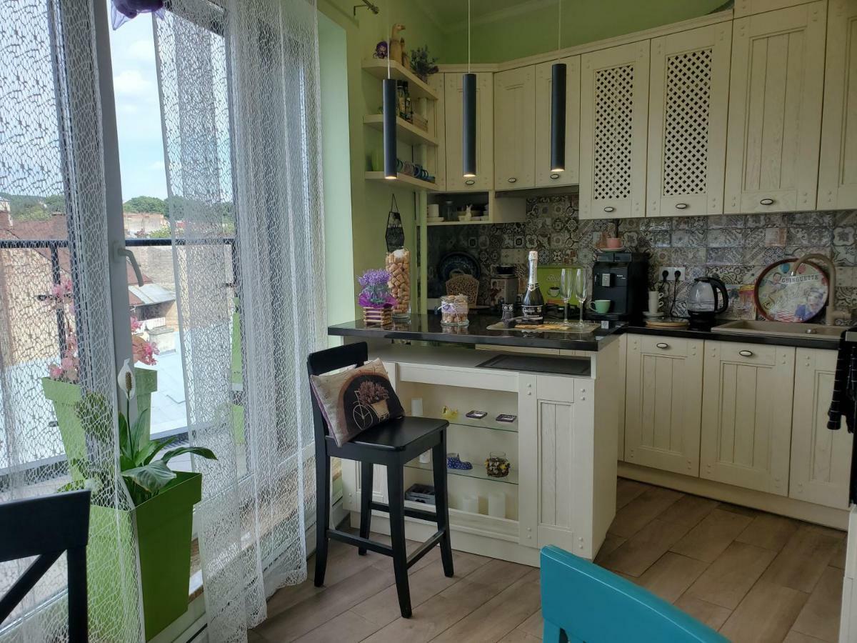 Apart-Terrace On Baker Street ลวีฟ ภายนอก รูปภาพ
